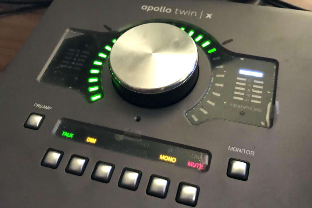 interface universal audio - convertisseur numérique - studio mixage le cannet - studio mastering cannes Interface audio Universal Audio Apollo Twin X, convertisseur numérique du studio de mixage et mastering de Little G au Cannet, près de Cannes